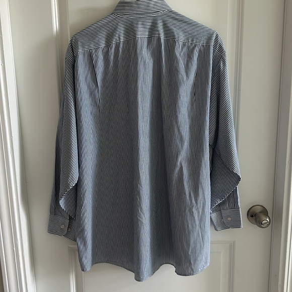 Van Heusen Wrinkle Free Striped Blue White Button Down Shirt Size XL - Picture 5 of 6